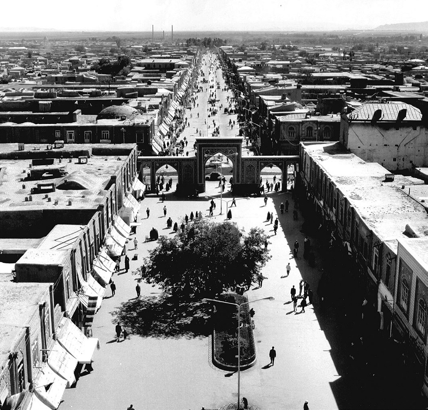 پایین خیابان