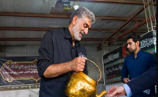 موکب آستان مقدس قم سقای زائران اربعین / توزیع روزانه ۱۶ هزار لیتر آب شرب + تصاویر