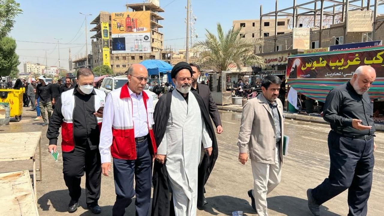 بازدید نماینده ولی فقیه از مرکز پزشکی جمعیت هلال احمر در کربلا