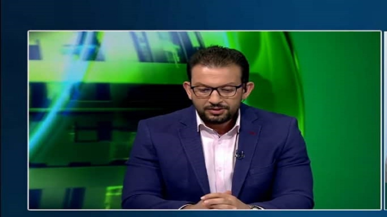 لیگ فوتبال مختص سرخابی‌ها است/ چمن زنی که از ناکجا آباد در ورزشگاه سبز شد!