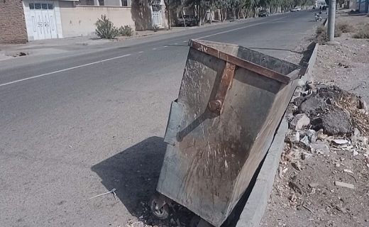 پخش شدن زباله ها در سطح شهر