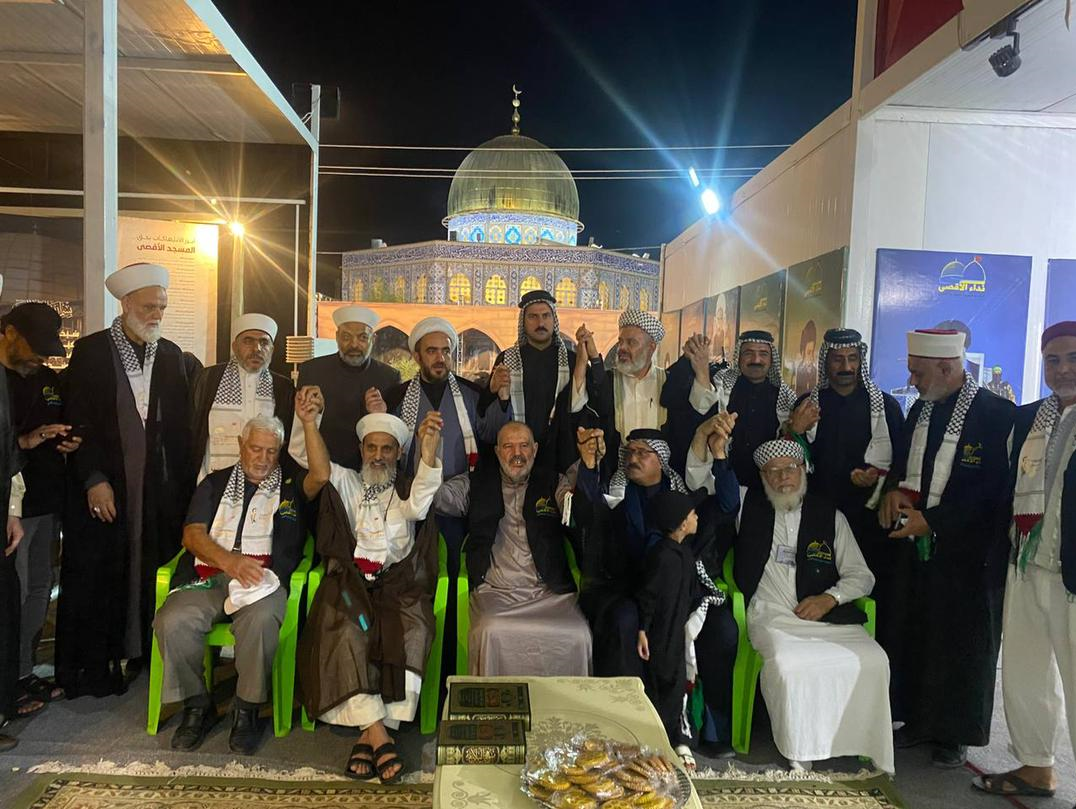 عمودی که نماد برادری شیعه و سنی در پیاده روی اربعین است+تصاویر