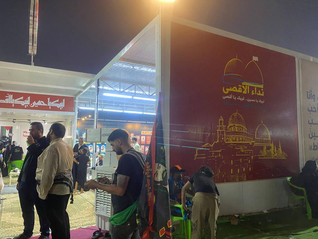 عمودی که نماد برادری شیعه و سنی در پیاده روی اربعین است+تصاویر