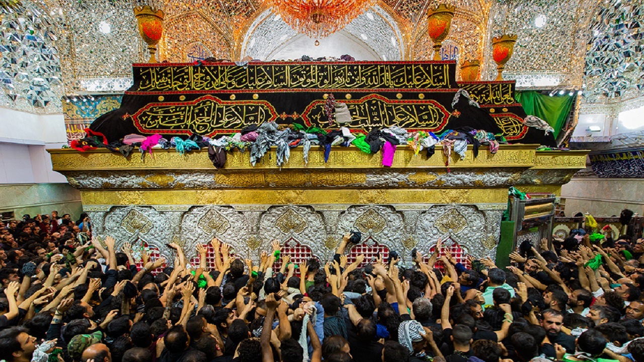 فیلمی از خیل عظیم زائران در حرم امام حسین (ع)