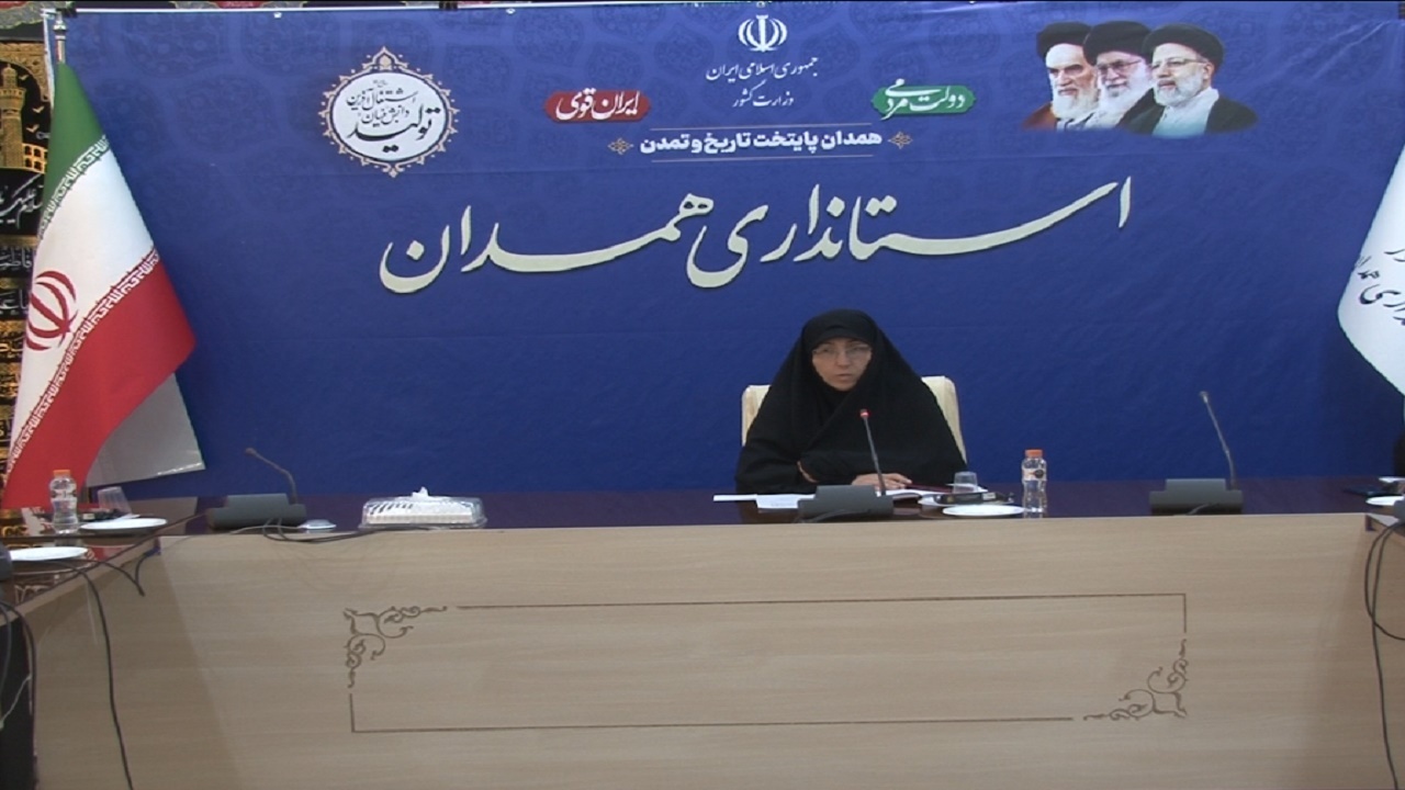 بانوان با حجاب مناسب به عنوان الگوی حجاب و عفاف در جامعه معرفی شوند