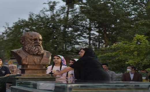 نصب سنگ مزار و سردیس &laquo;سایه&raquo; در باغ محتشم رشت