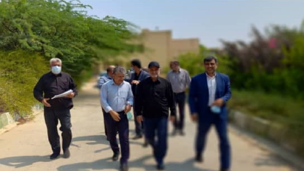 بازدید استاندار بوشهر از پژوهشکده میگوی کشور
