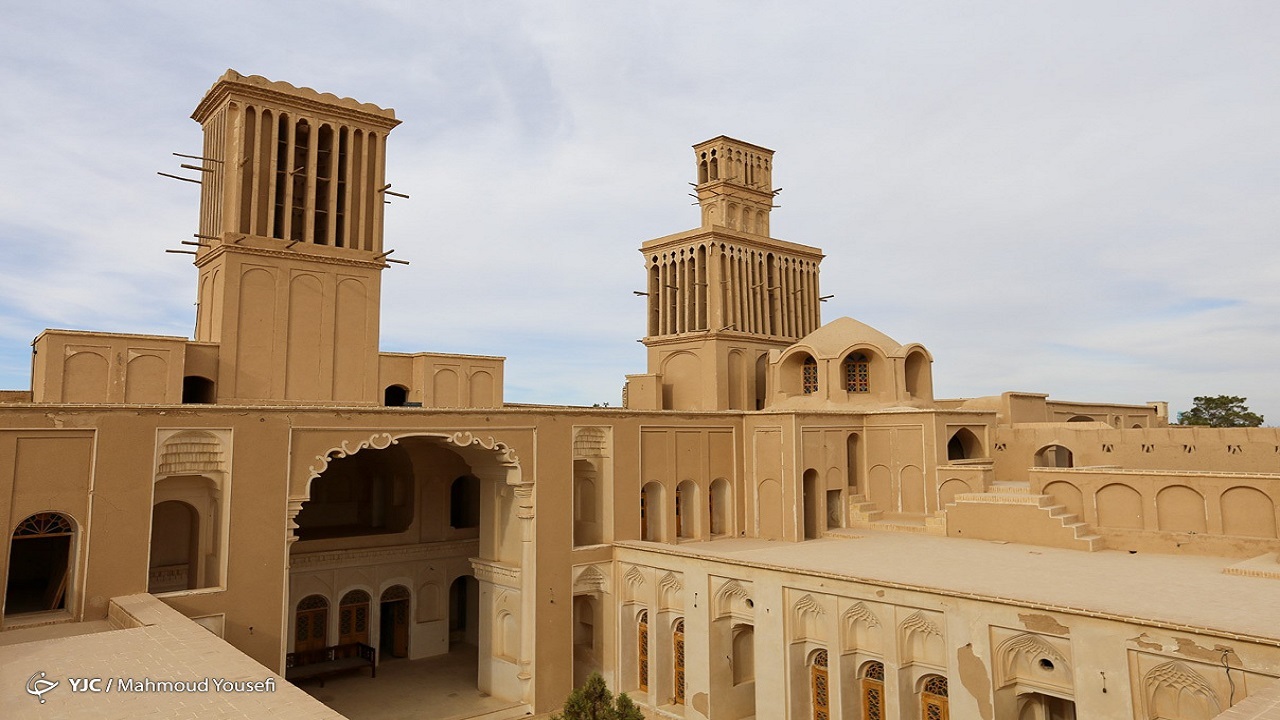قالی کتیبه‌دار مسجد خضرشاه ثبت ملی شد