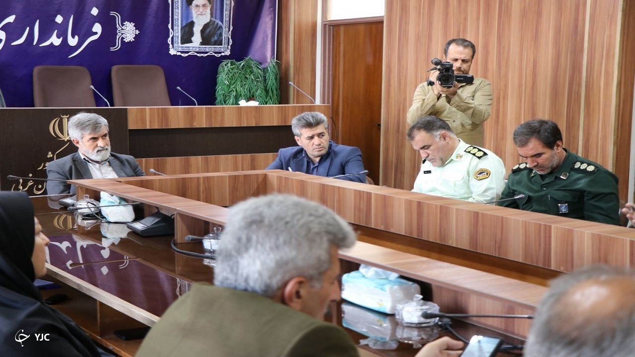 ملت ایران از جنگ تحمیلی سربلند بیرون آمد
