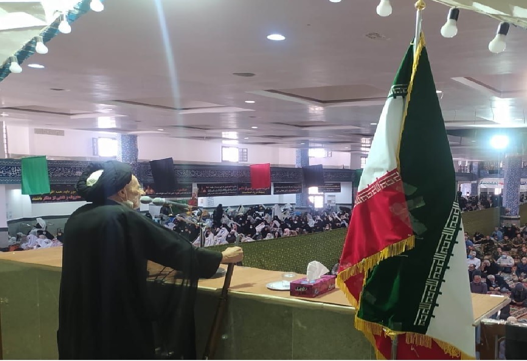 با بهره گیری از ظرفیت اربعین پیام امام حسین (ع) را به گوش جهانیان برسانیم