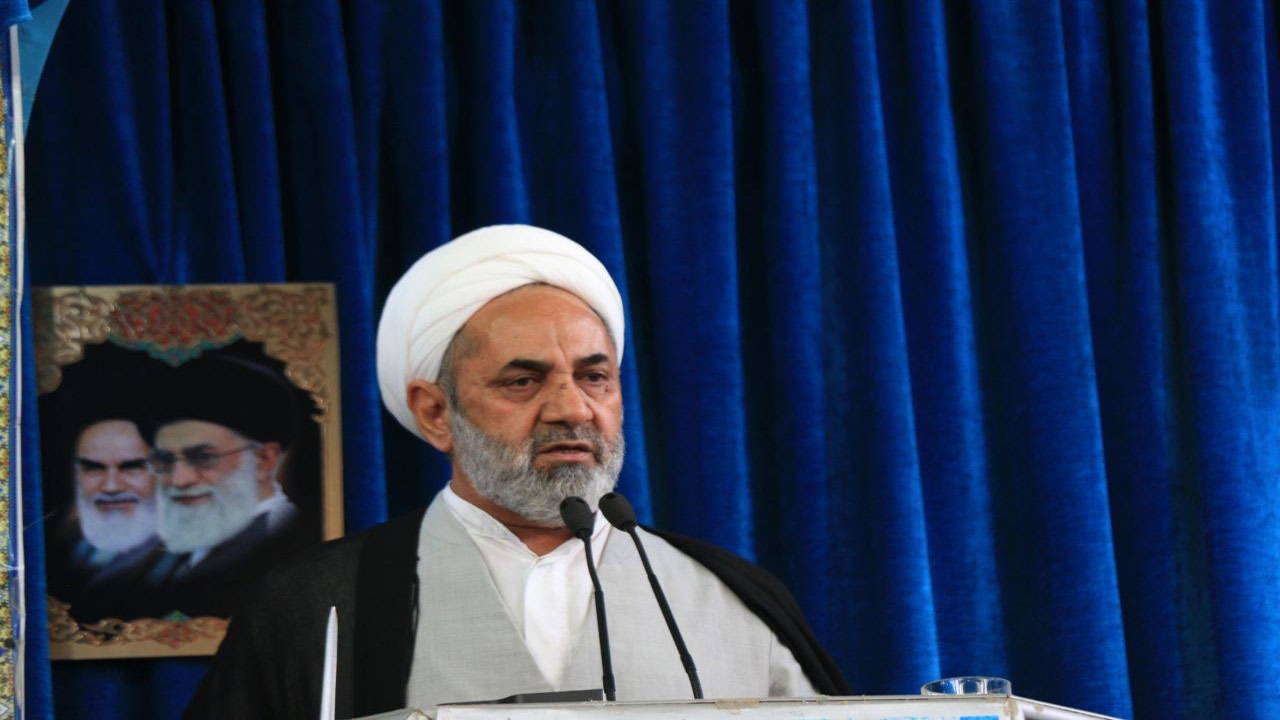 هشدار امام جمعه رفسنجان در مورد به کارگیری اتباع بیگانه غیرمجاز