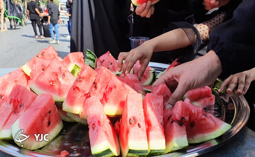 جلوه های عشق به حضرت حسین (ع)
