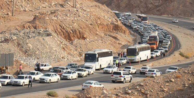 ترافیک روان در جاده