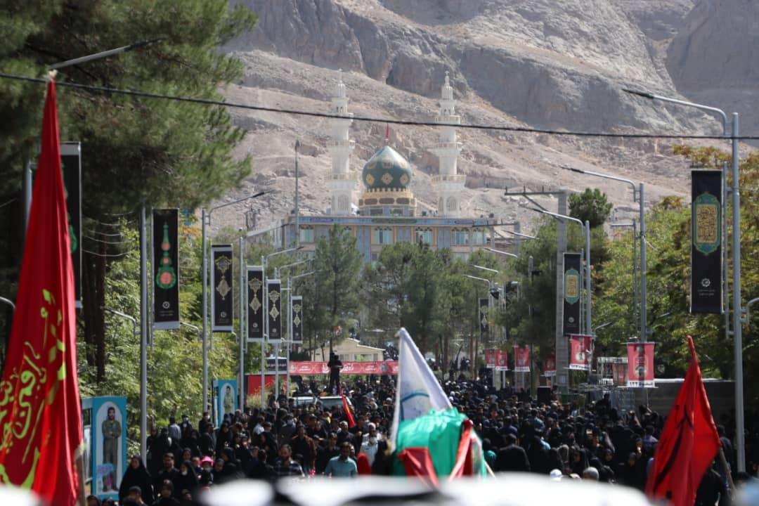 مراسم پیاده روی اربعین حسینی در کرمان + تصاویر