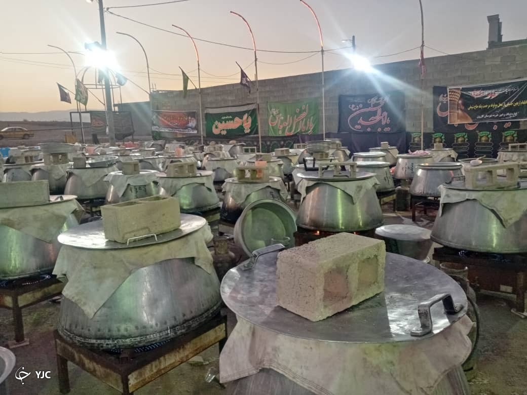 طبخ ۵۰ هزار پرس غذا در اربعین حسینی در کازرون