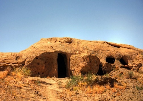 خانه های سنگی اشتهارد