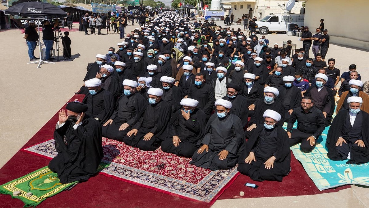 اقامه نمازجماعت زائران در موکب امام حسن مجتبی (ع) روستای گراچقا + فیلم