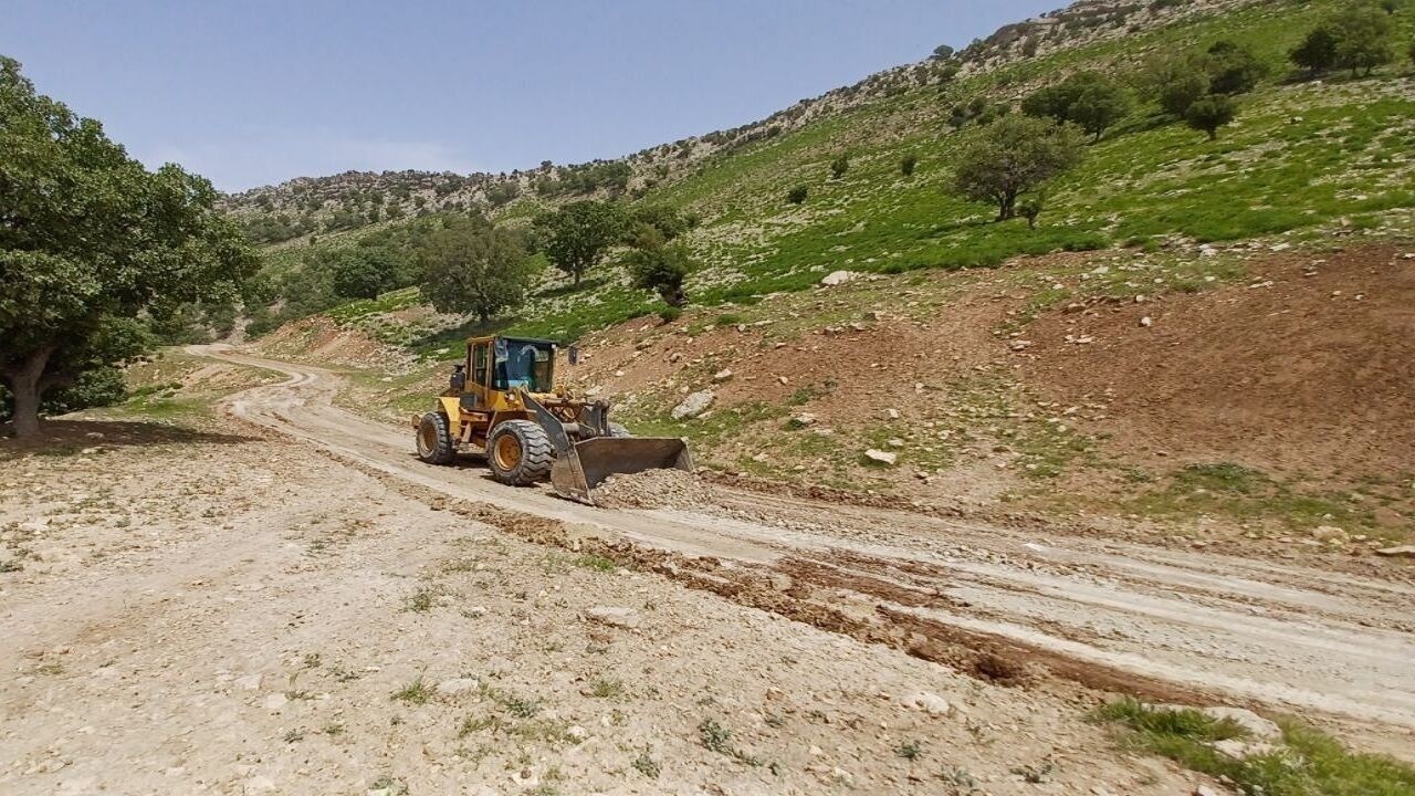 بازگشایی جاده عشایری در کهگیلویه
