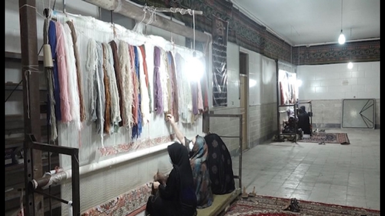 اشتغالزایی برای بانوان روستای قلعه چم قم