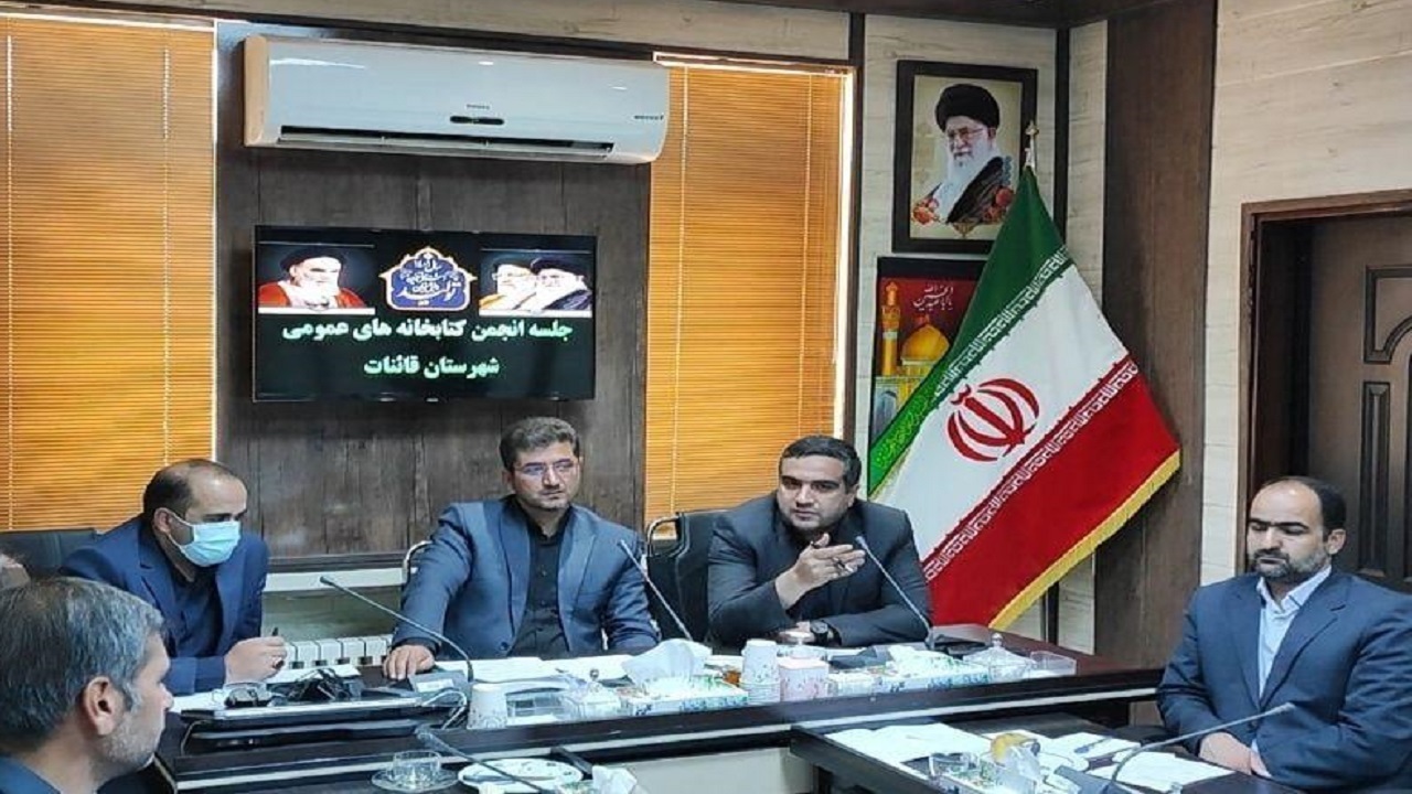 انتقال فرهنگ محلی با حمایت از نویسندگان بومی
