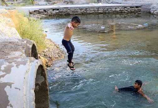 شنای کودکان در رودخانه&zwnj;های خوزستان