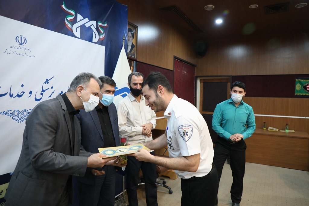 از سپیدپوشان اورژانس قم تجلیل شد