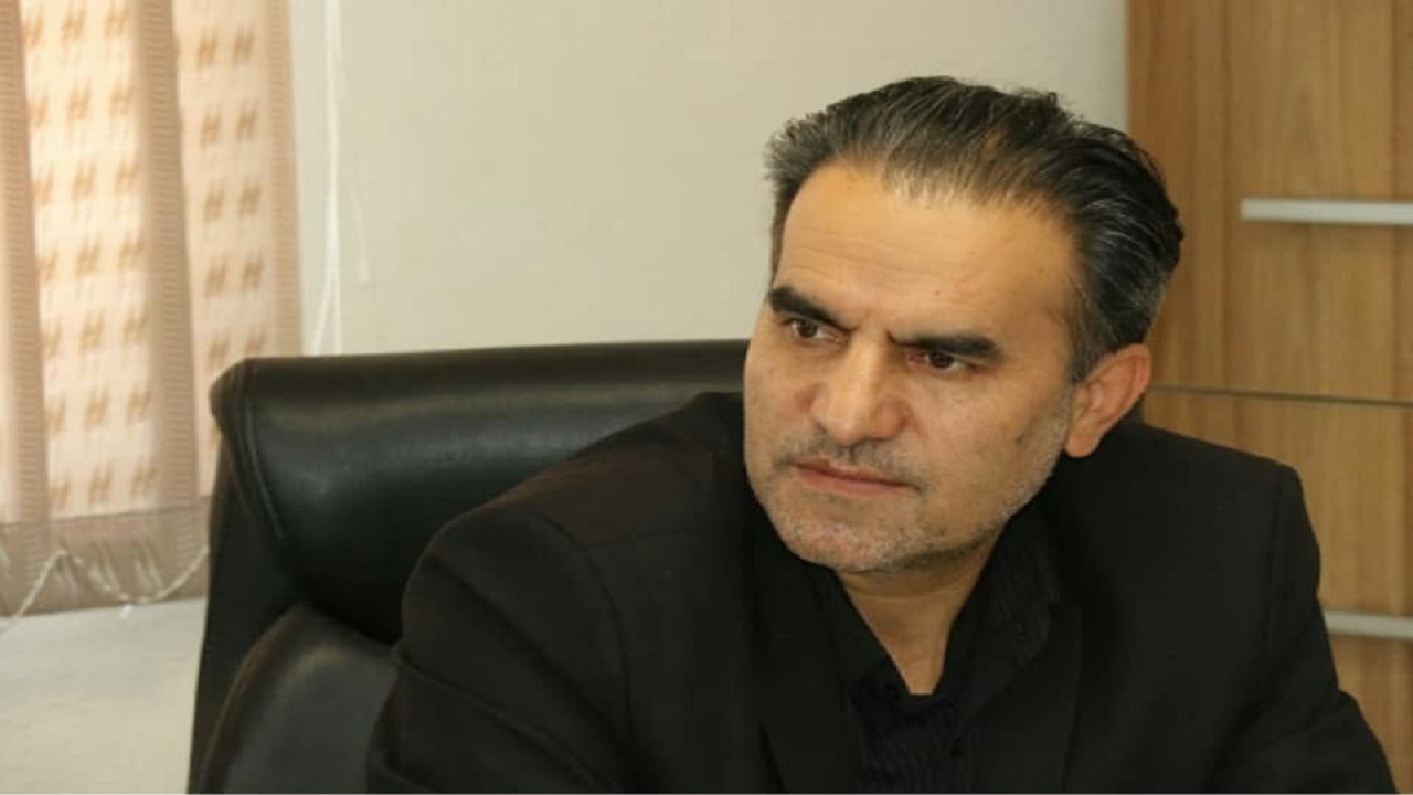 ۱۱ کیلومتر از محور سه راهی سلطانیه _ابهر به تاکستان چهار بانده می‌شود