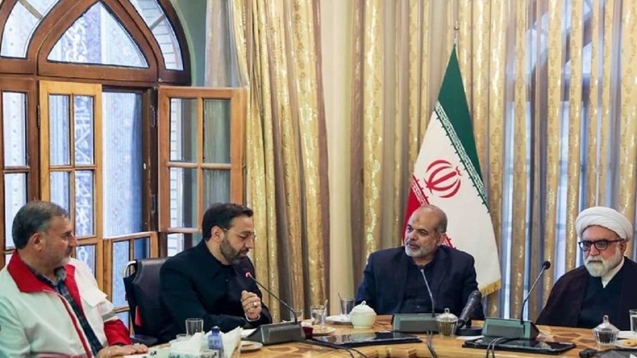 دولت برای تأمین زیرساخت‌های اساسی زائران در مشهد ورود کند