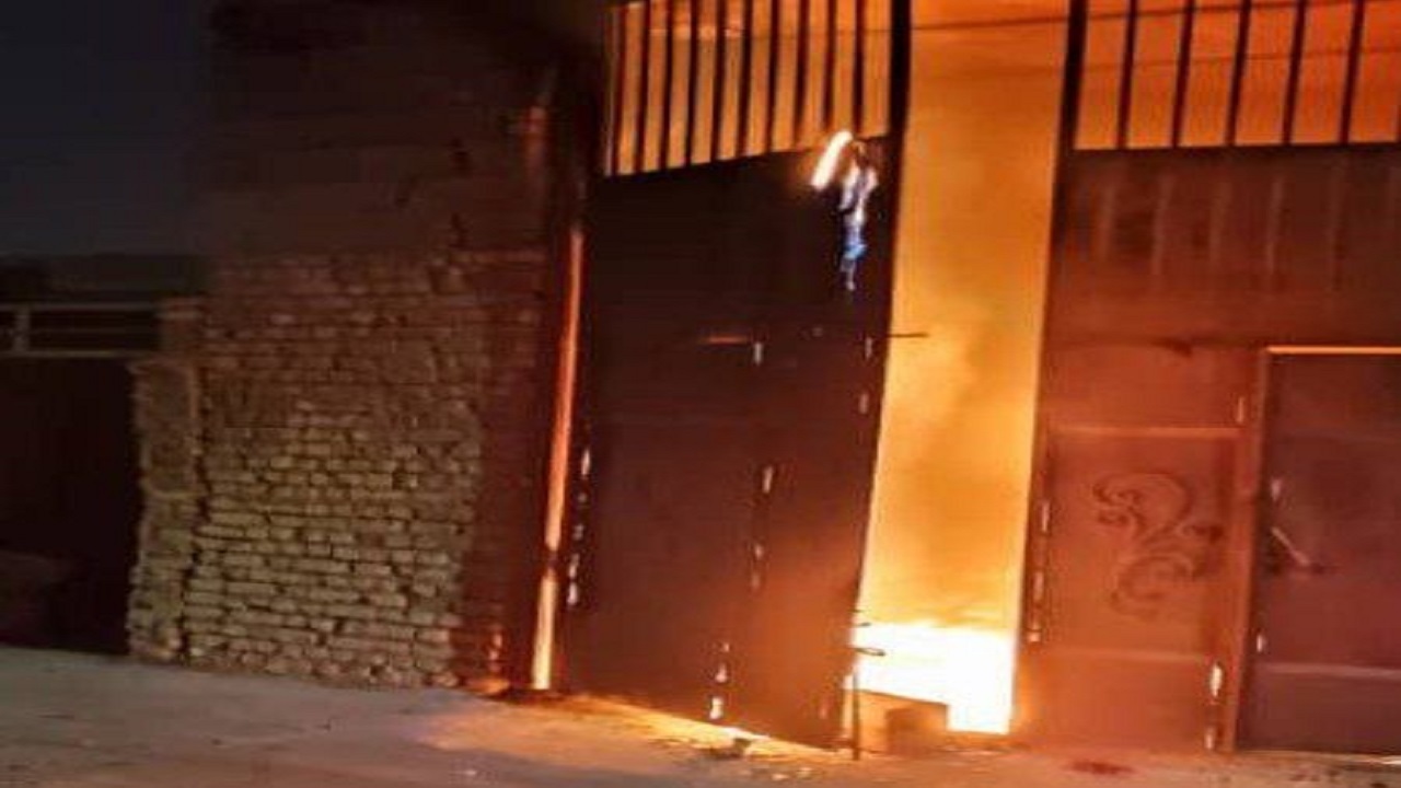حریق در کارگاه تولید چسب در رهنان