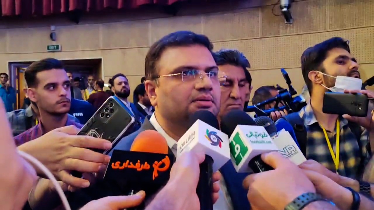 اصولی: رایزنی ها برای حضور نکونام در تیم ملی ادامه دارد/با اسکوچیچ درمورد رقم توافق کردیم