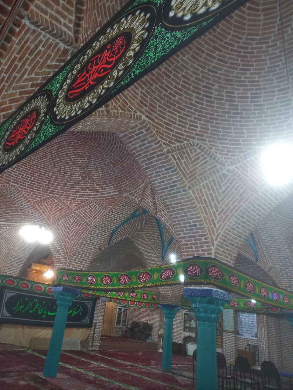 نمایی از مسجد تاریخی پیربالای مرند + تصاویر