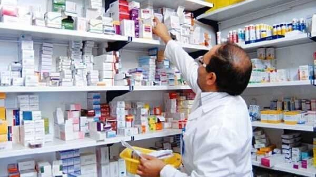 قرارگیری تدریجی حدودا ۴۰۰ قلم داروی ضروری و پرتکرار در لیست بیمه‌ای
