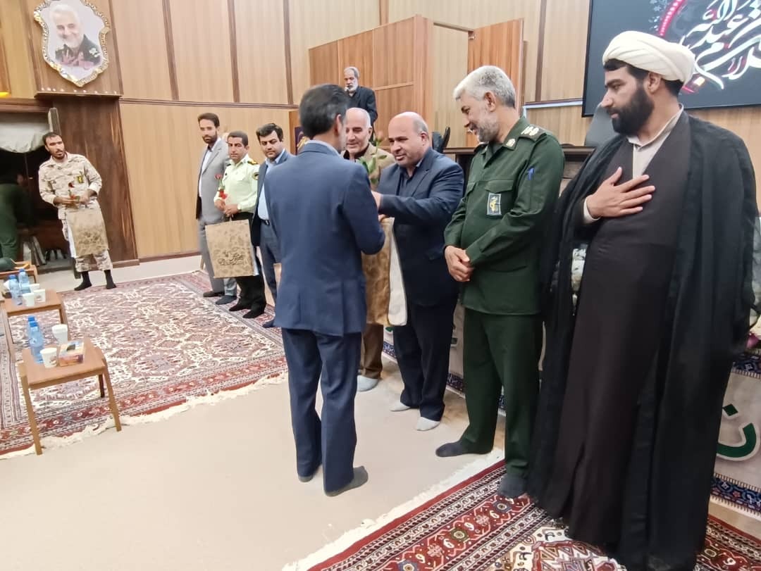 تجلیل از آزادگان شهربابک