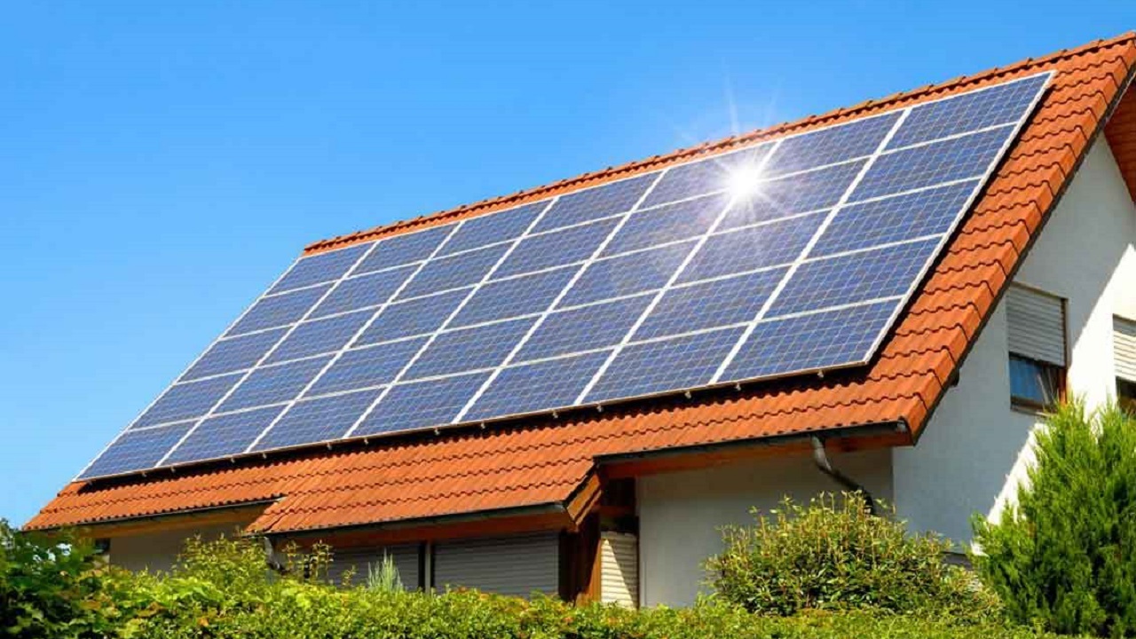 نحوه تمیز کردن صفحات خورشیدی