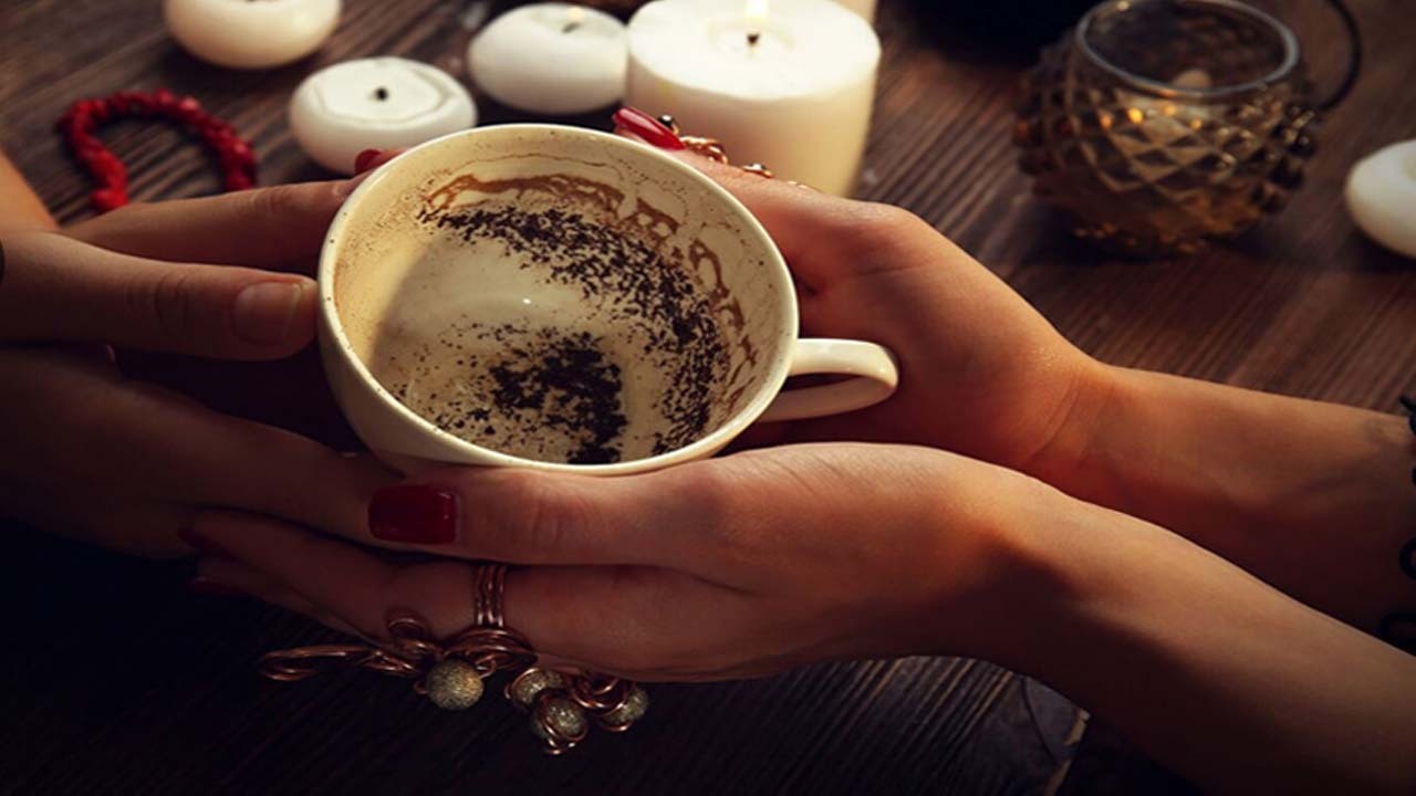 آیا اقبال به فالگیری و خرافه‌پرستی برای ما معنا دارد؟