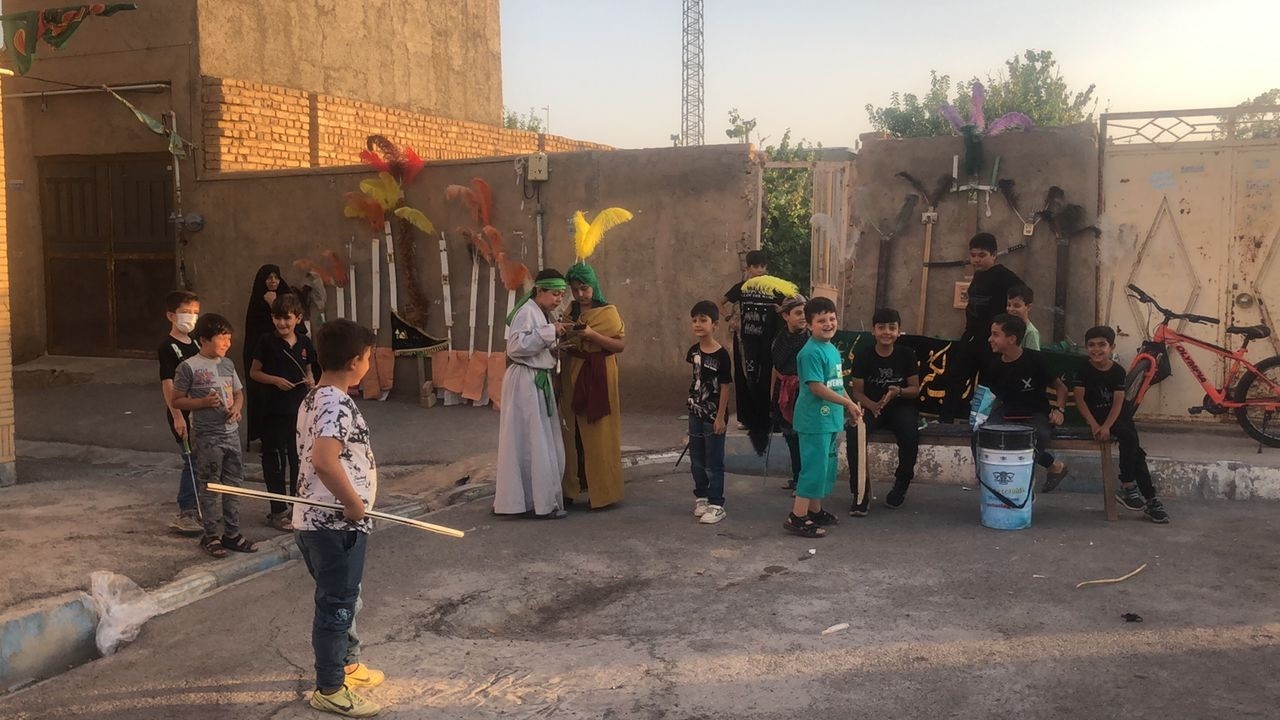 تعزیه خوانی بی ریای نوجوانان روستای امیرآباد + فیلم