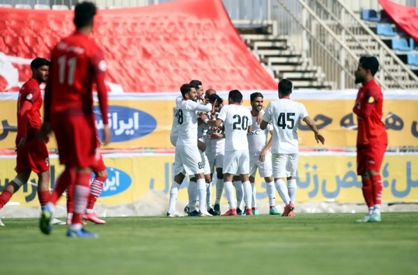 آلومینیوم اراک- پرسپولیس؛ طلسم نبردن پرسپولیس در اراک شکسته می شود؟/ گل گهر - سپاهان؛ جدال قلعه نویی و مورایس در سیرجان