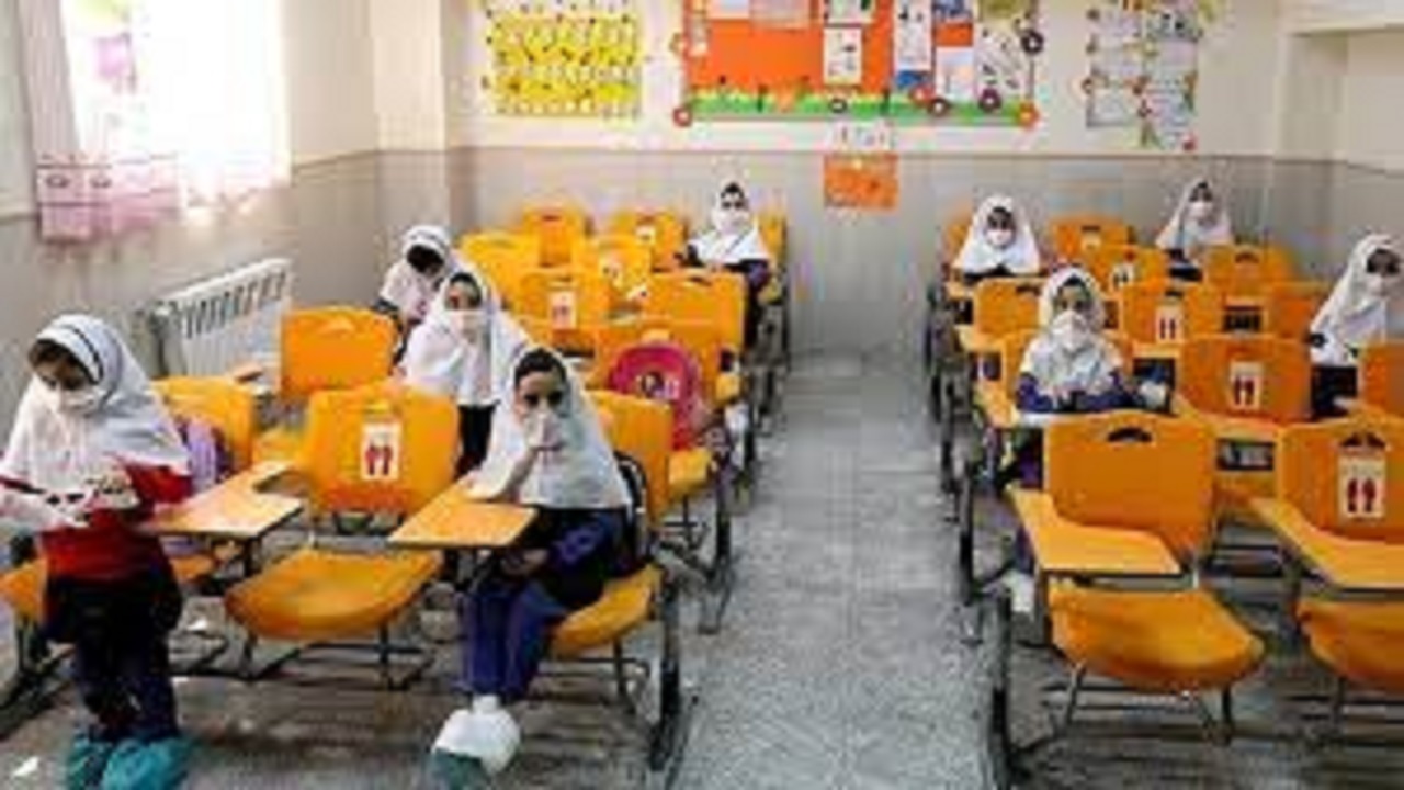 مدارس با کمبود سرویس رو به رو هستند