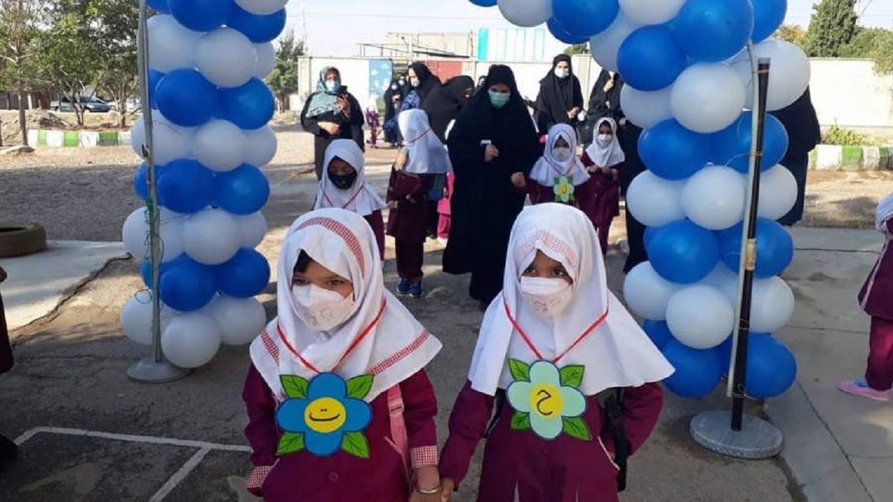 جشن شکوفه ۲۱ هزار و ۸۰۰ کلاس اولی در زنجان برگزار شد