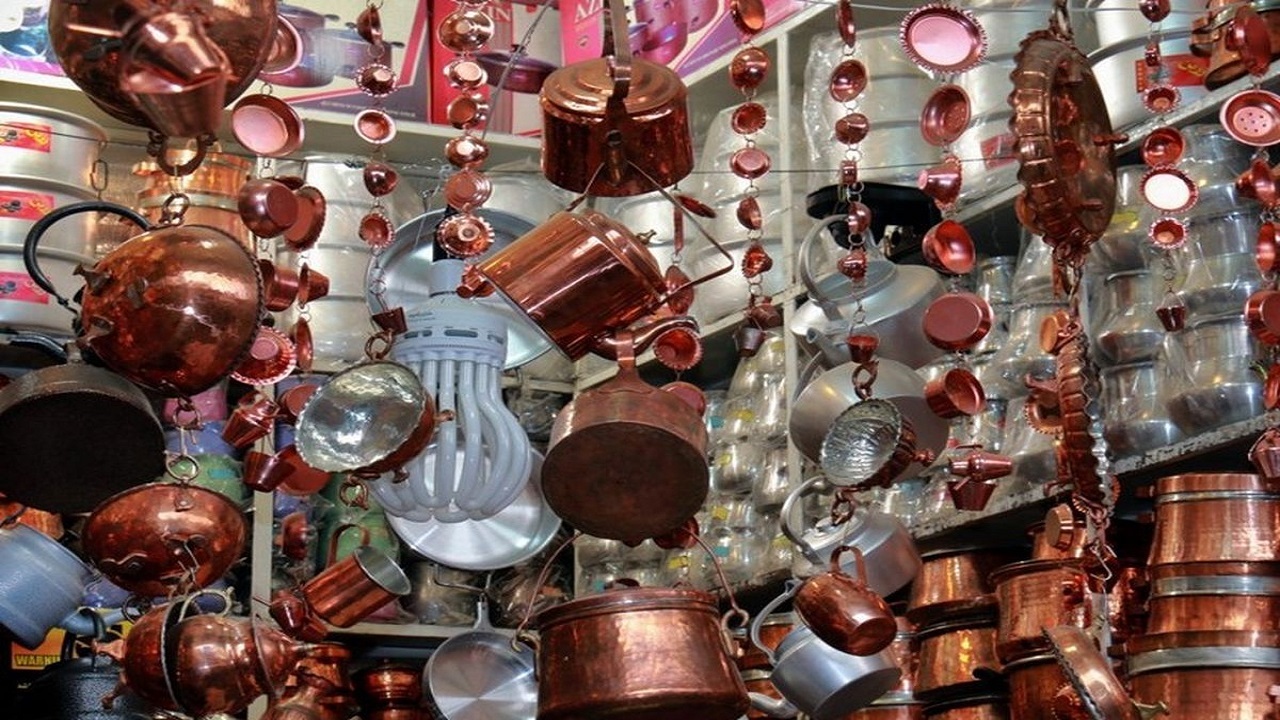 بازدید مدیرکل میراث فرهنگی از بازارچه صنایع دستی زنجان
