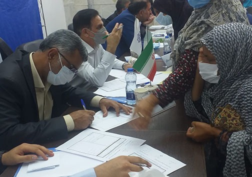 میز حدمت ارتباطات مردمی در مسجد جامع بندرعباس+عکس وفیلم