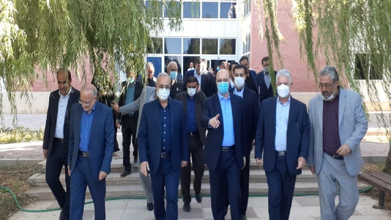 ارتباط قوی‌دانشگاه تحصیلات تکمیلی با صنعت منجر به جذب دانشجویان برتر می‌شود