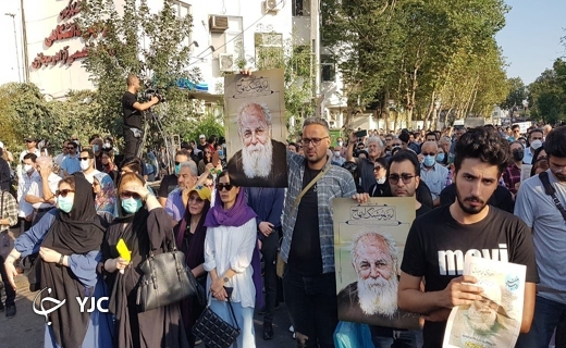 مراسم تشییع پیکر هوشنگ ابتهاج،&zwnj; شاعر، در رشت