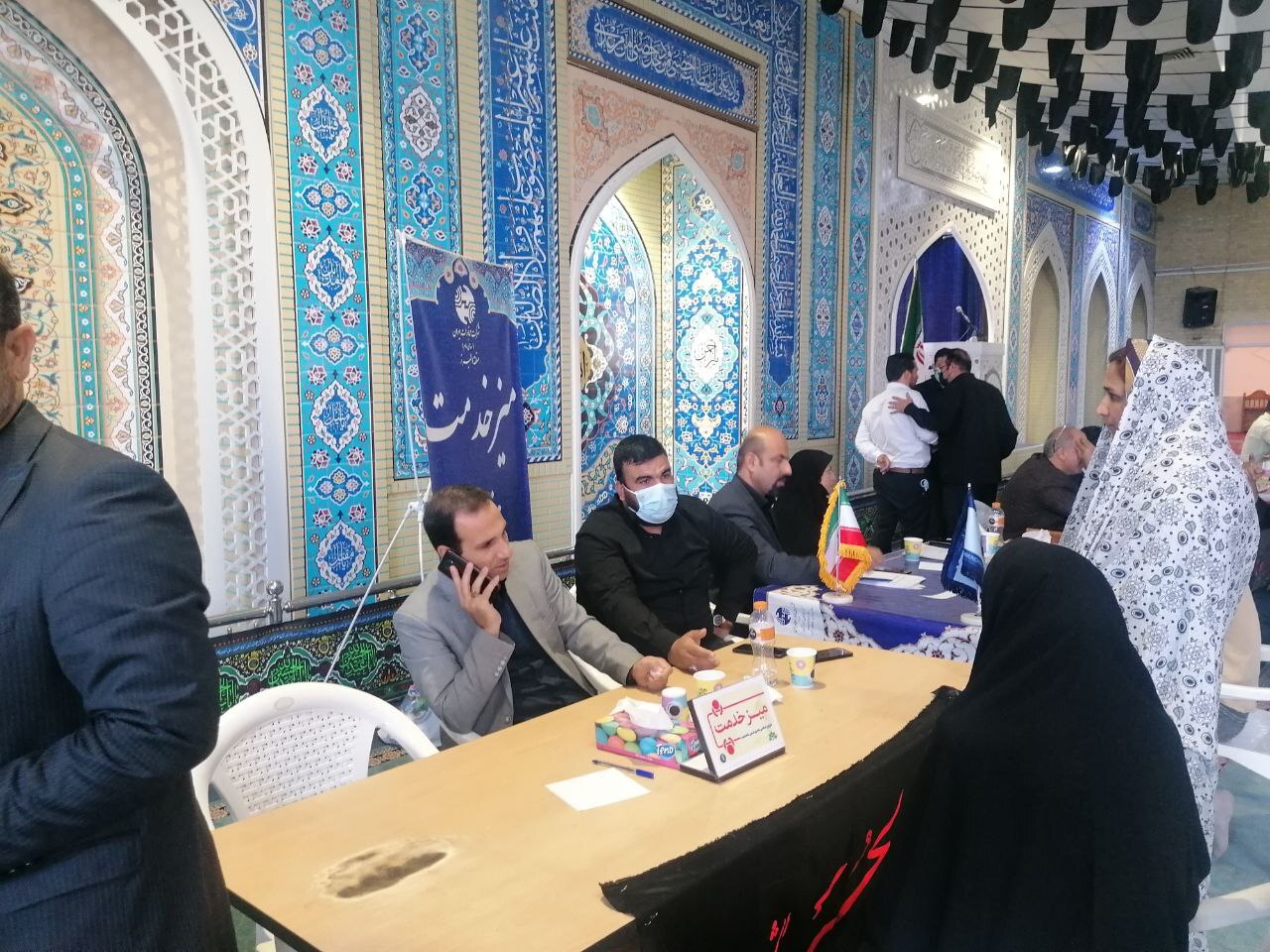 تصاویری از میز خدمت کارکنان دولت در ماهدشت