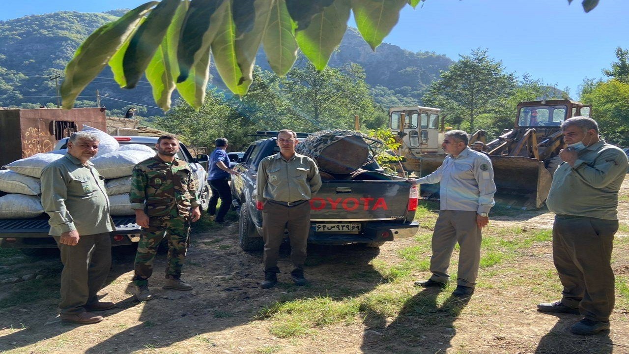 کشف و ضبط ۳ مرکز خانگی تولید ذغال غیر مجاز در مینودشت