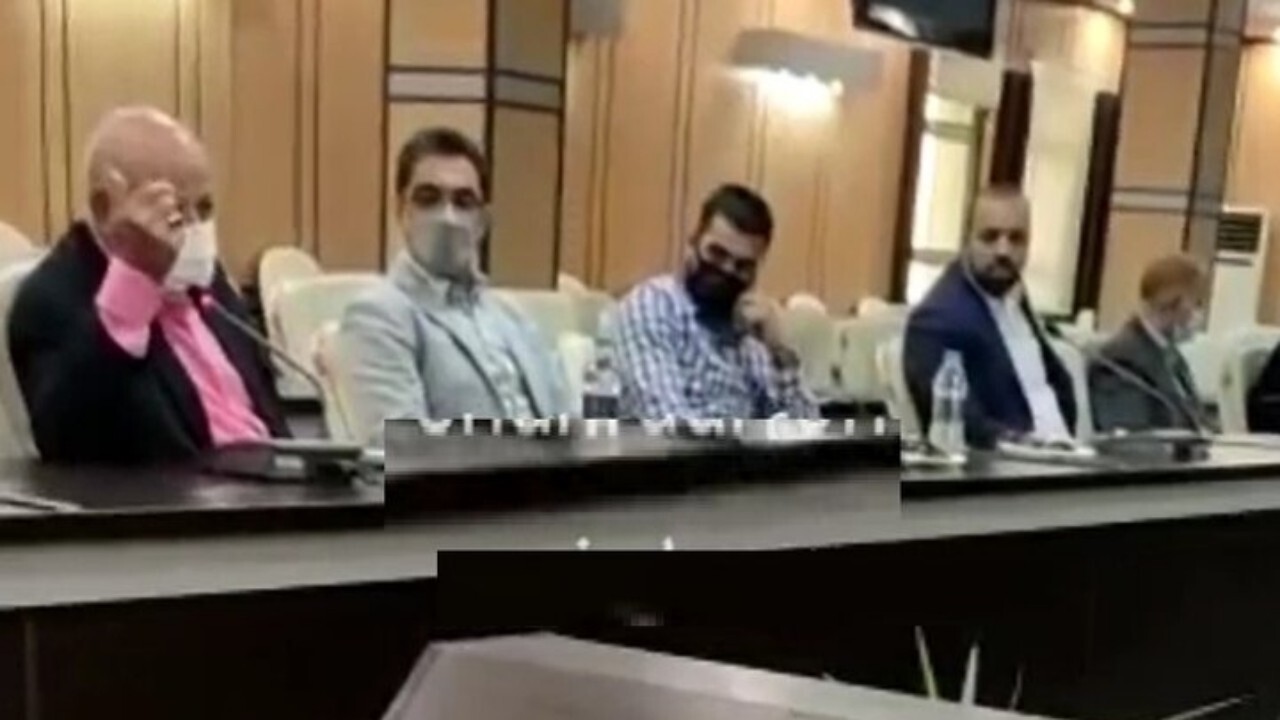 پاسور بازی پشت میز یا حل مشکلات مردم؟