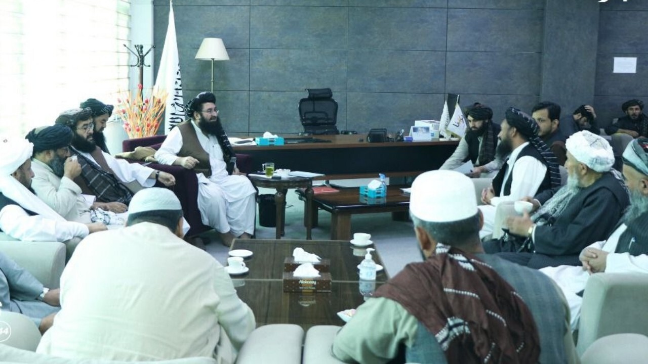 شرکت برشنا مشکلات در حوزه برق ولسوالی اندخوی را بررسی کرد + تصاویر