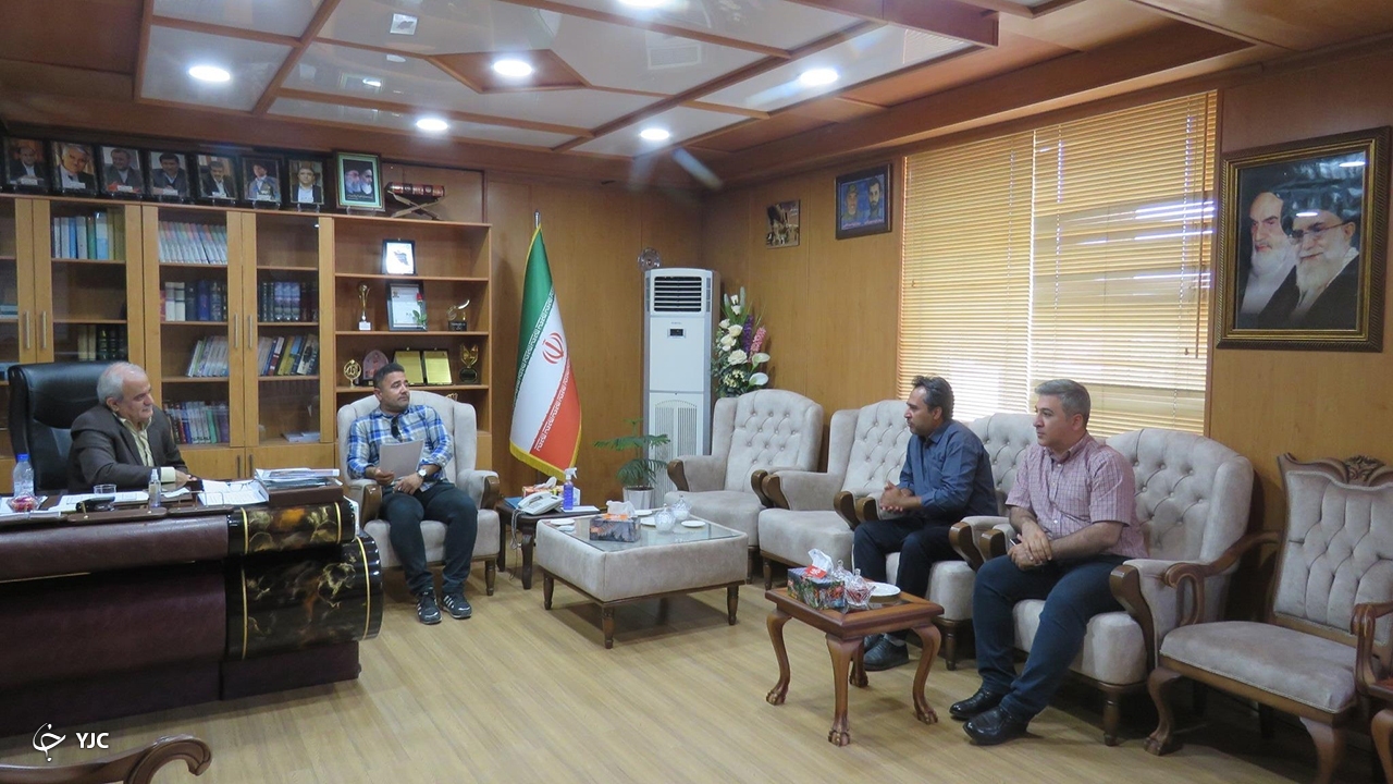ملاقات عمومی فرماندار مهاباد با شهروندان برگزار شد