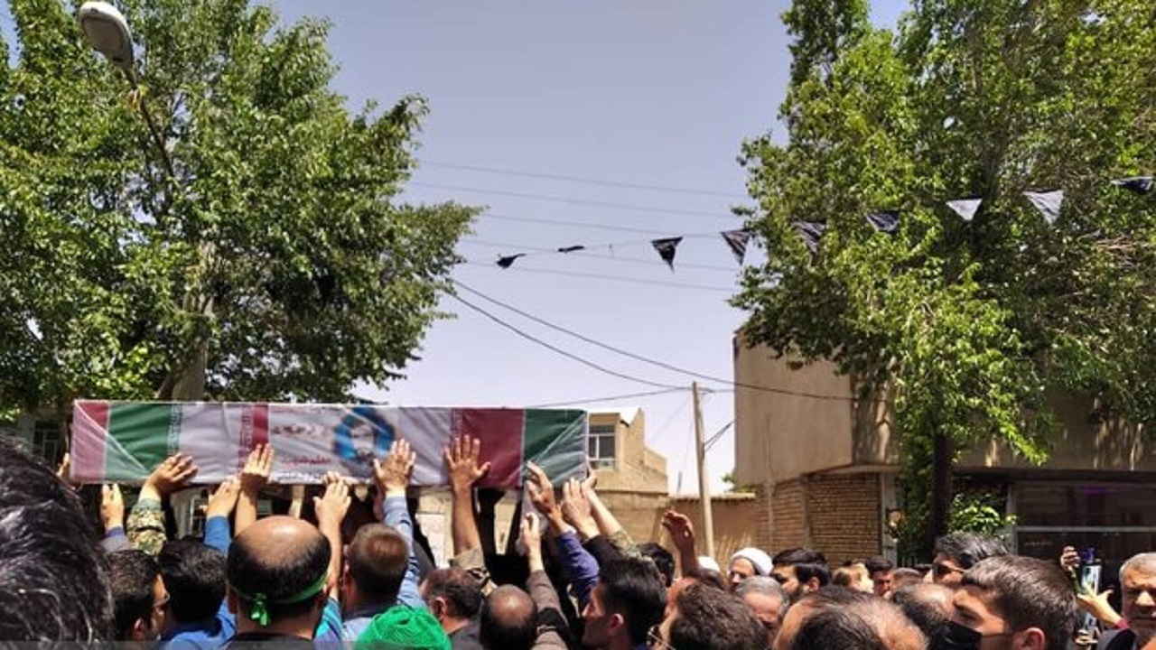 تشییع پیکر شهید مدافع حرم در درچه