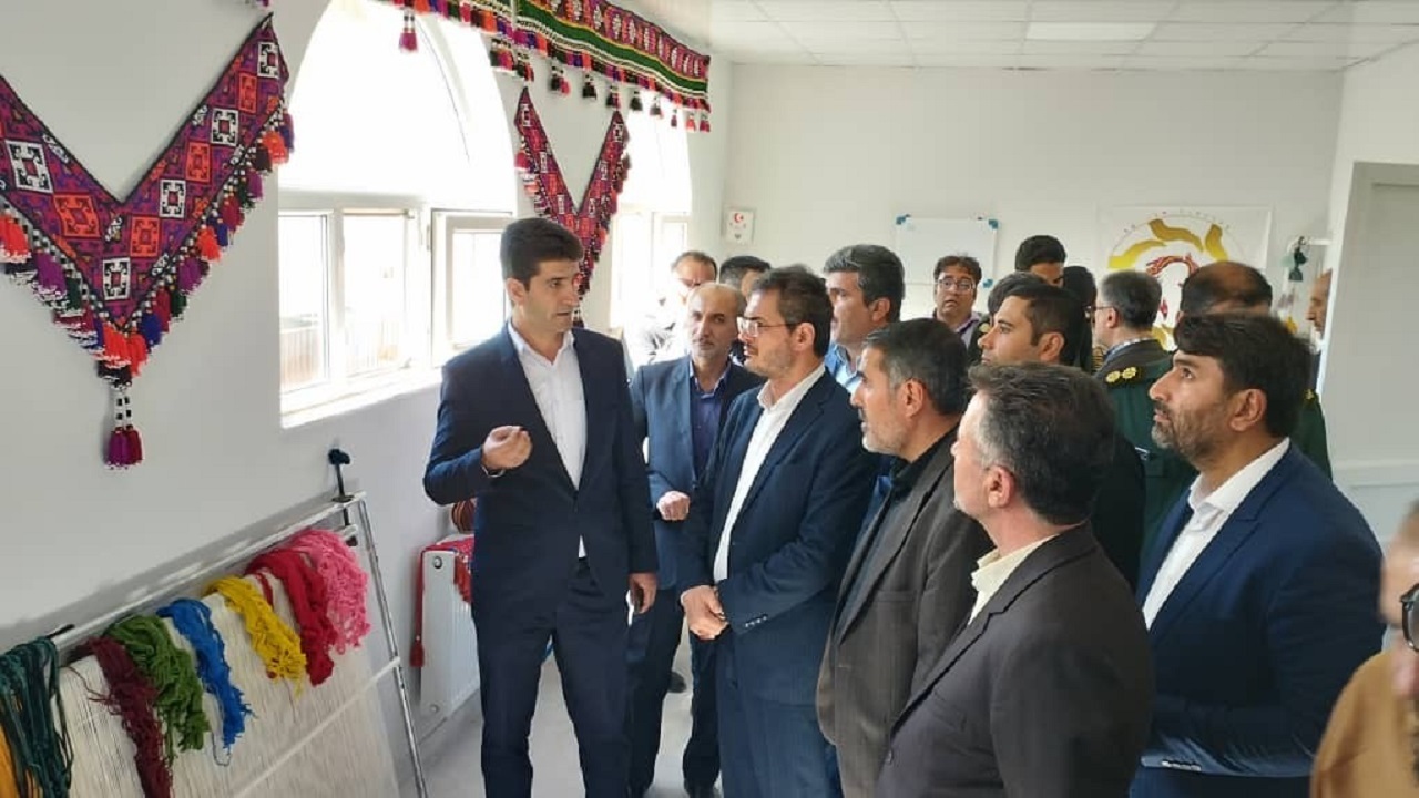 بهره‌برداری از مجتمع صنایع‌دستی سنندج در هفته دولت